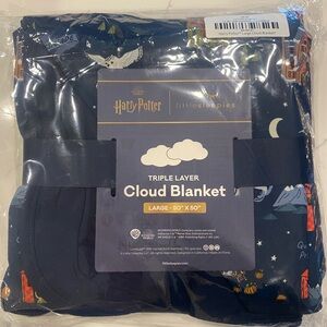 NWT Harry Potter™ Evening at Hogwarts™ Large Cloud Blanket®